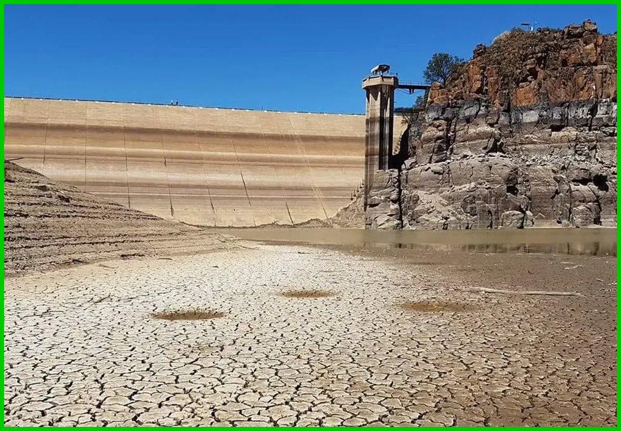 عنوان جدید: بحران آب در تهران؛ ذخایر سدها به مرز هشدار رسیدند